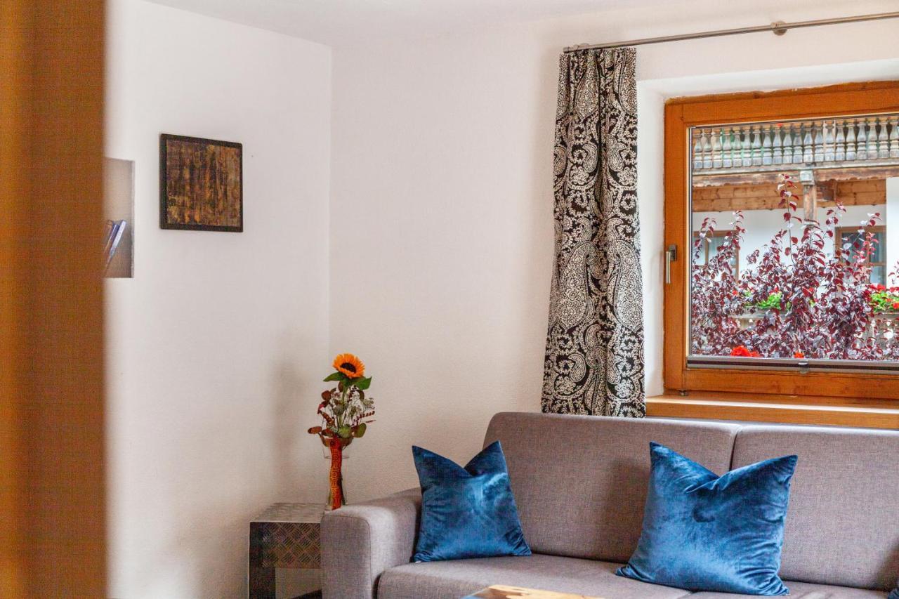 Ferienwohnung Galerie Kaiser Mayrhofen Exteriör bild