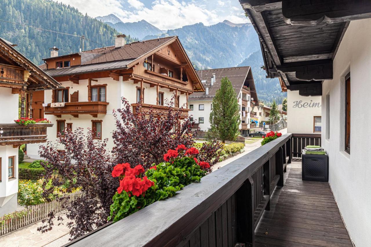 Ferienwohnung Galerie Kaiser Mayrhofen Exteriör bild